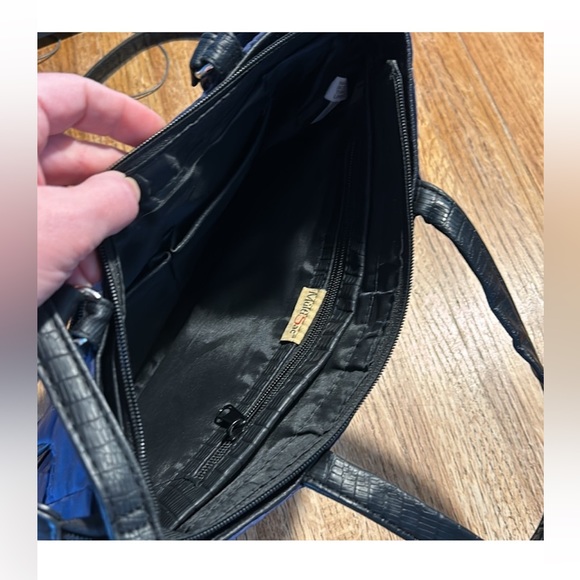 🍒Blue and black MultiSac purse. - Picture 3 of 3